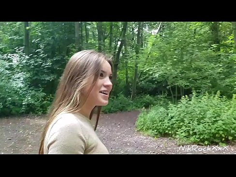 ❤️ Evelina'ya halka açık bir yerde sevişmemizi önerdim! O evet dedi. Sonra onu kıçından becerdim ve ağzına cum. Sonra kendine kızdı. ️ Seks bizde ☑