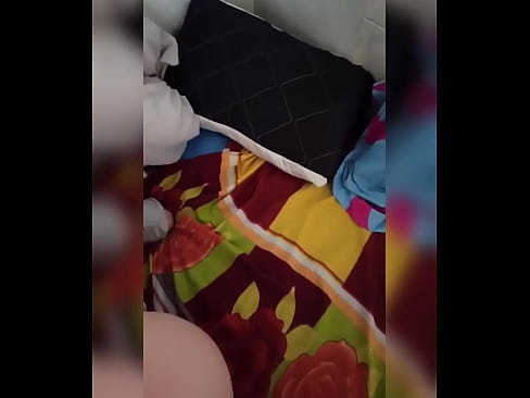 ❤️ Ev arkadaşım kocası tatile gittiği için evde yalnız kalıyor ve ben onu becerme ve kıçını sütle doldurma fırsatını alıyorum ️ Seks bizde ☑